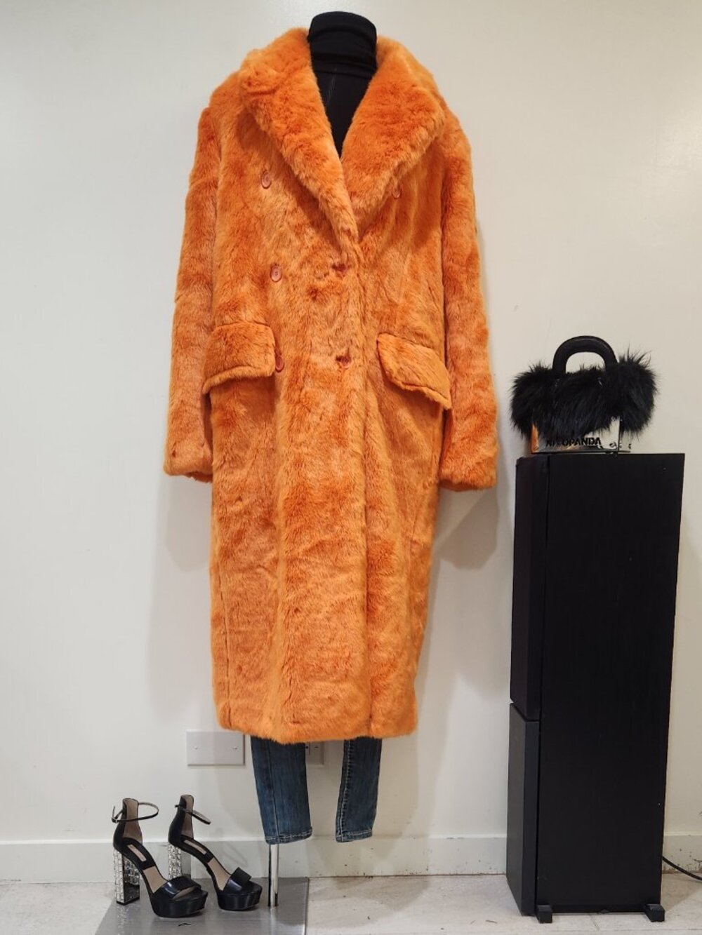 💥SHOWSTOPPER!💥Luxurious Faux Fur Longline Double Breasted Coat in Tangerine - Picture 6 of 16